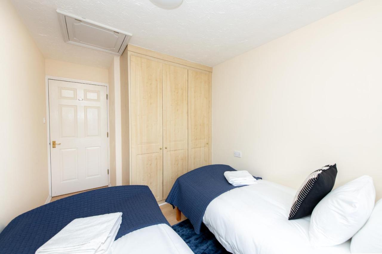 Escape The Matrix - 2 Bed Flat In City Centre With Free Parking Southampton Exterior photo
